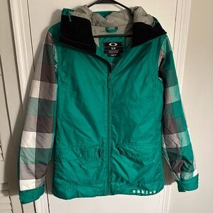 Oakley Green and Grey Snow Jacket